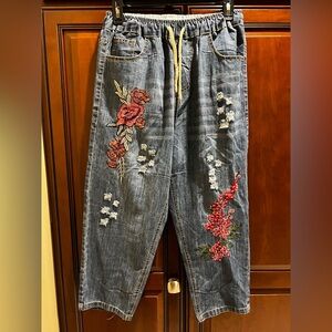 Aitailan Cropped Fashion Floral Embroidery Jeans Pants - L
